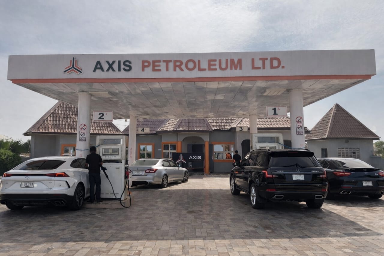 Axis retail network and logistics fleet illustration